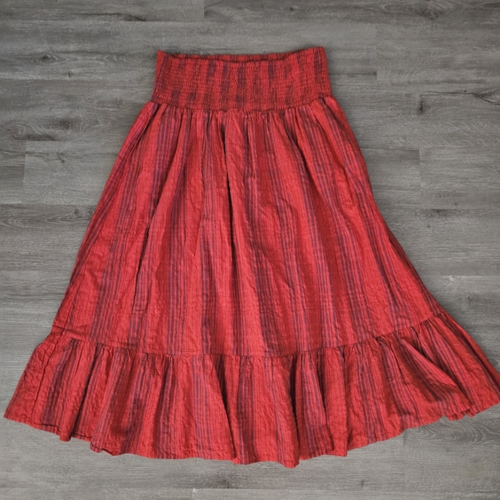 New with tags Universal Thread long red seersucker full maxi skirt XL